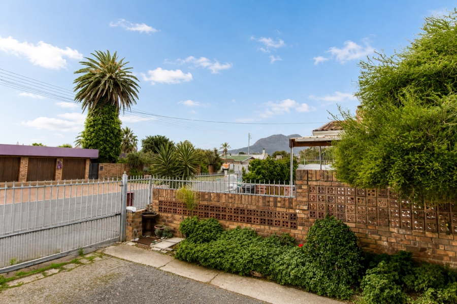 3 Bedroom Property for Sale in Strand North Western Cape